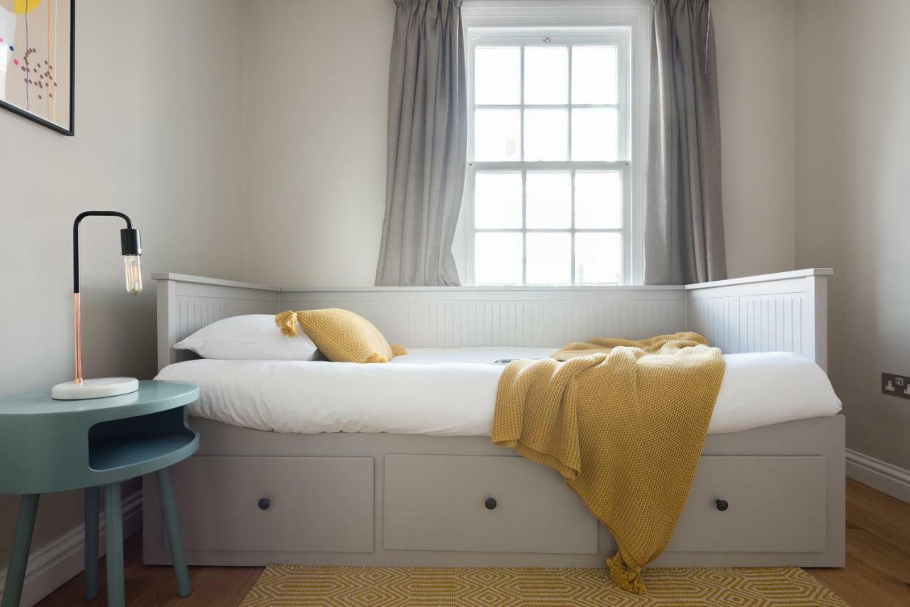 The Navy Court - Scandinavian Inspired 4Bdr Home Оксфорд Екстериор снимка